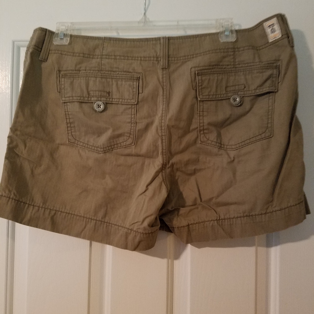 Shorts - Picture 2 of 2